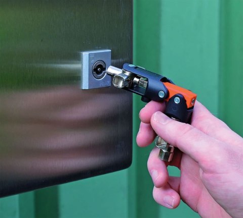 KLUCZ KRZYŻAKOWY PODW.Z PRZEGUBEM Z KOŃCÓW.DO SZAF STEROW.